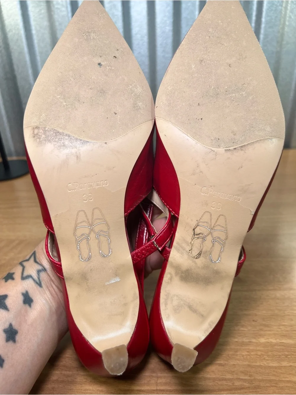 C. Paravano Red Patent Leather Pointed Toe Kitten Heel Slingback Size 39 (Helen)
